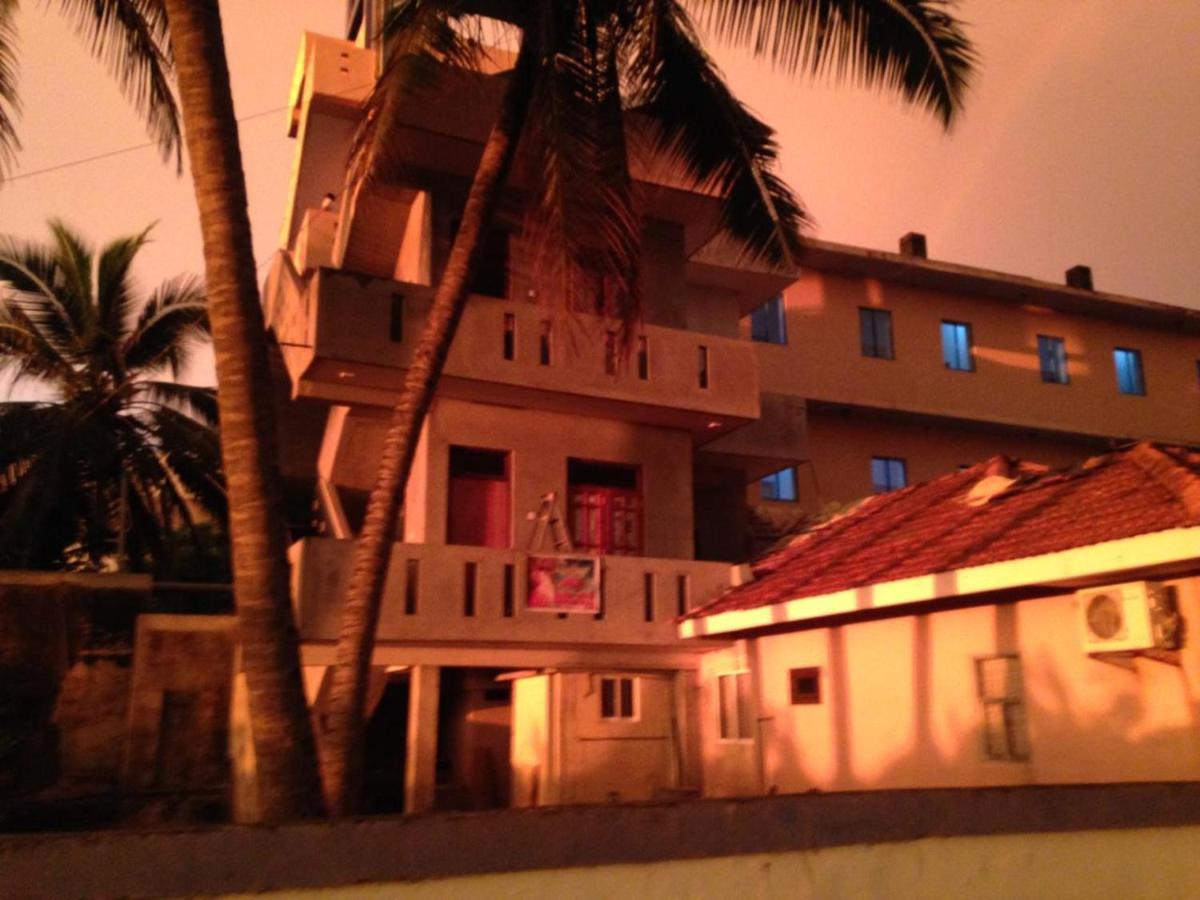 Tms Beach House Negombo Eksteriør billede